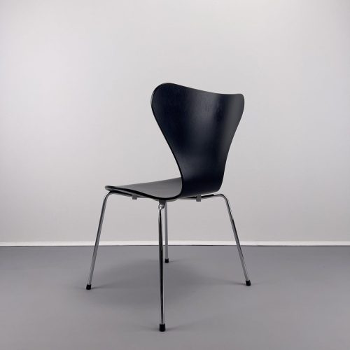 1_jacobsen_07er_schwarz_fritz_hansen_4