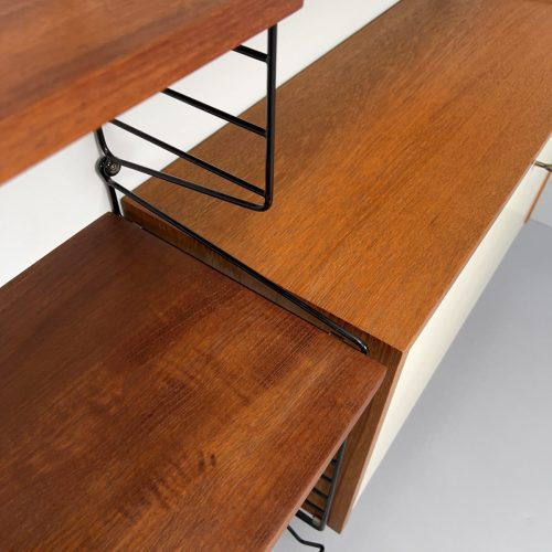 2_reihiges_nisse_string_regal_weißer_kasten_teak_8