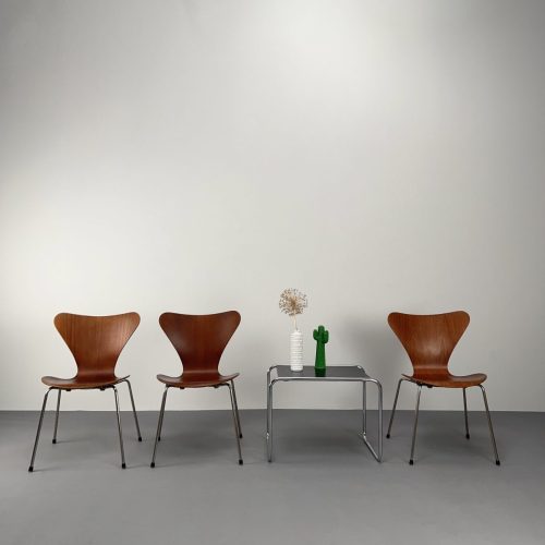 3_3107_teak_stühle_arne_jacobsen_fritz_hansen_2