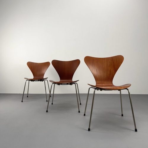 3_3107_teak_stühle_arne_jacobsen_fritz_hansen_3