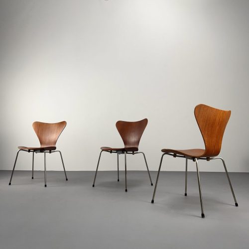 3_3107_teak_stühle_arne_jacobsen_fritz_hansen_4