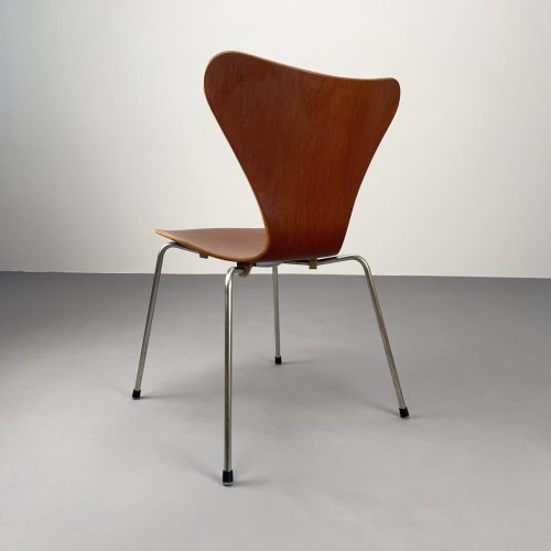 3_3107_teak_stühle_arne_jacobsen_fritz_hansen_6