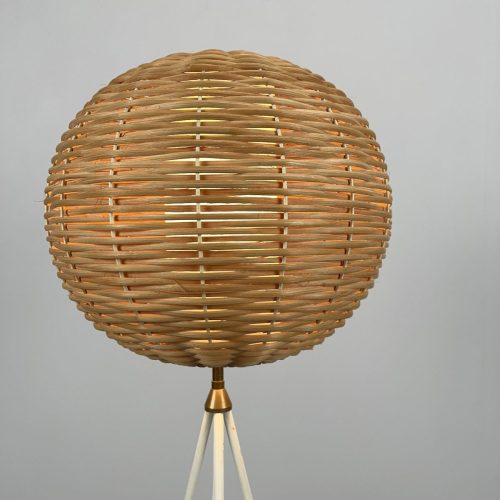 50s_tripod_leuchte_rattan_schirm_5