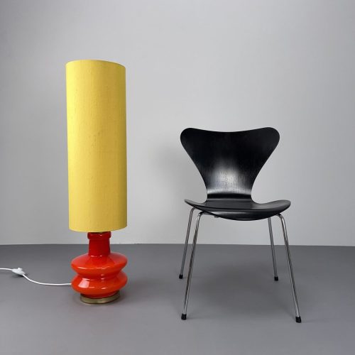 70s_stehleuchte_oranger_glasfuß_gelber_schirm_1