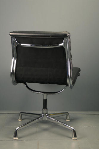 Eames EA205