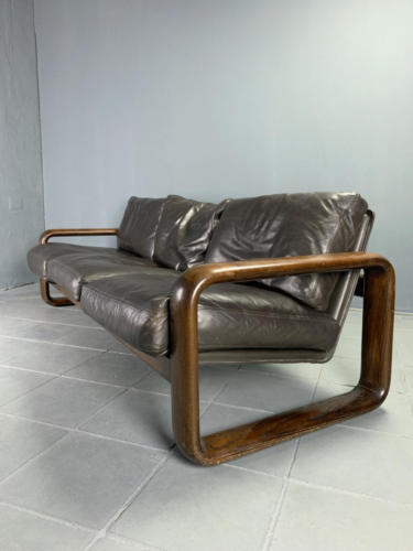 Hombre-Sofa