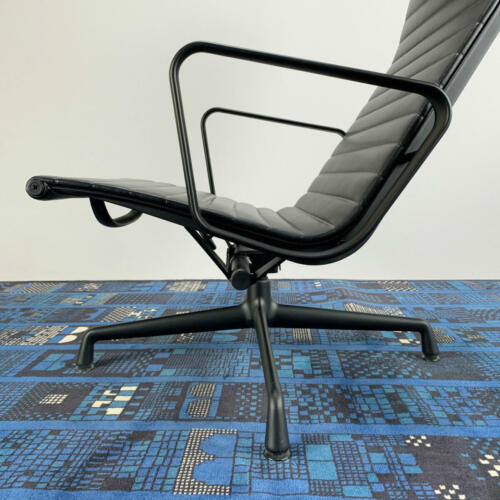 Eames Lounge Chair schwarz