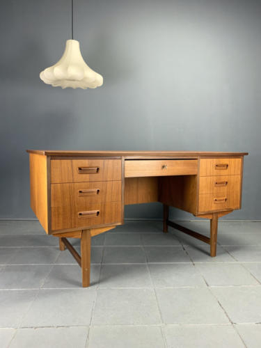 Teak-Schreibtisch
