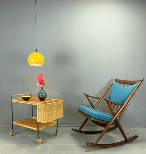 Rattan-Barwagen