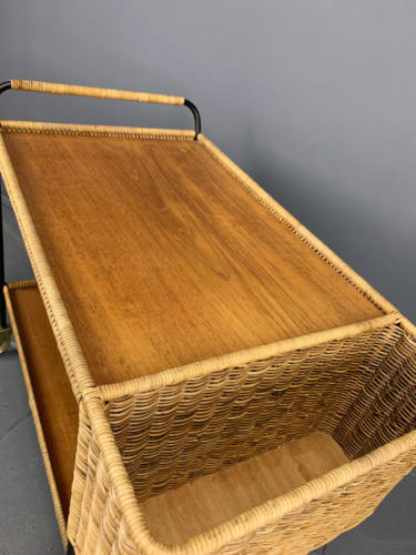 Rattan-Barwagen