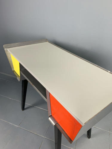 Metallschreibtisch 50er Jahre