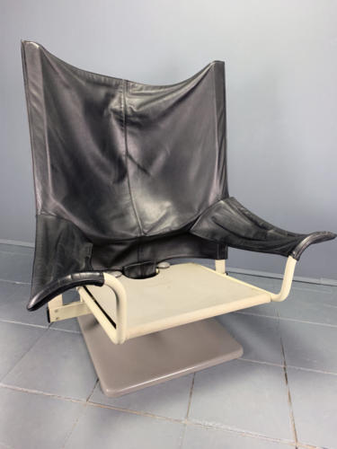 Cassina AEO-Chair