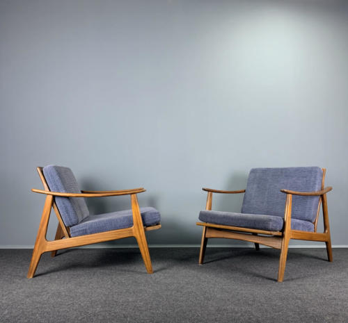 2 Easy Chairs
