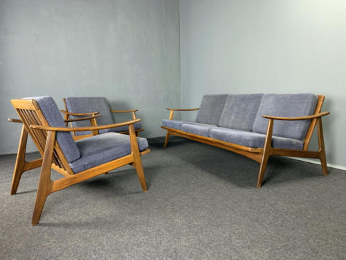 2 Easy Chairs