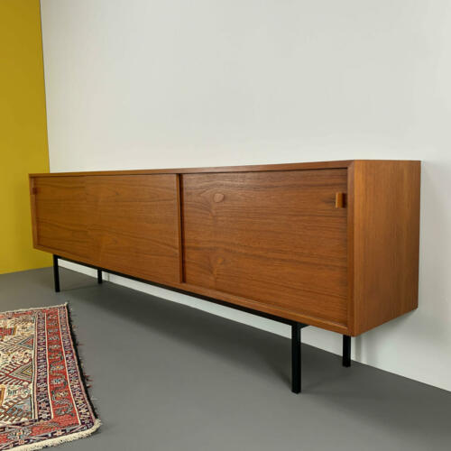 XXL Teak-Sideboard