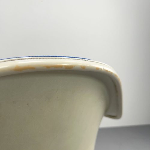 blauer_eames_armchair_pac_contract_base_fiberglas_10