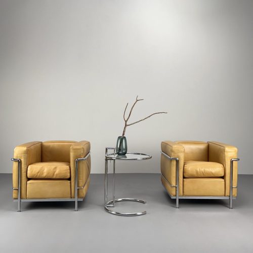 casina_lc2_sessel_le_corbusier_cognacfarben_11