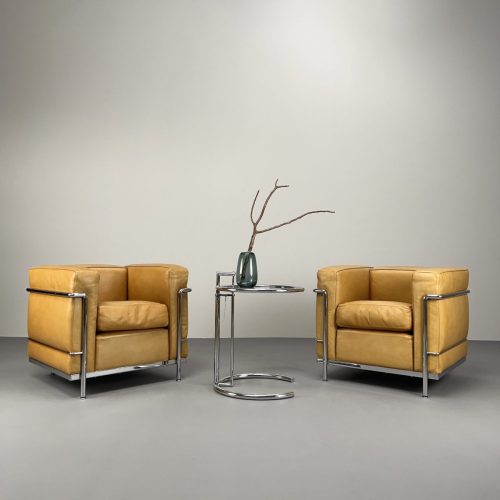 casina_lc2_sessel_le_corbusier_cognacfarben_12