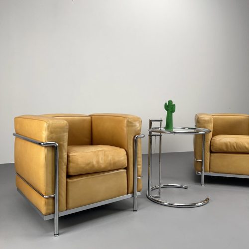 casina_lc2_sessel_le_corbusier_cognacfarben_16