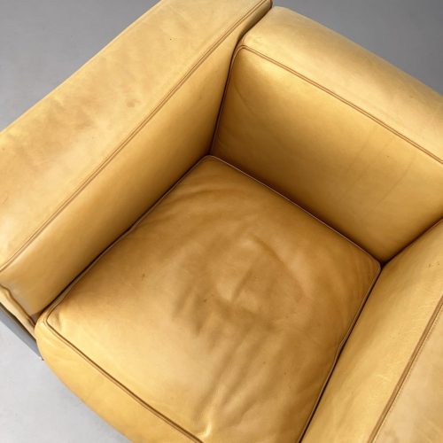 casina_lc2_sessel_le_corbusier_cognacfarben_6