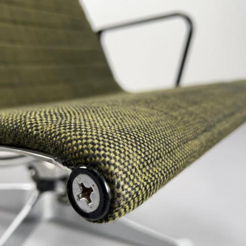 eames_alu_lounge_chair_ea124_grün_frühe_version_hocker_5