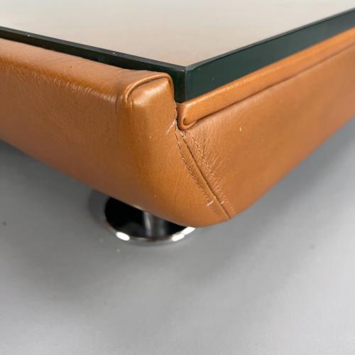 kleiner_couchtisch_leder_cognac_4