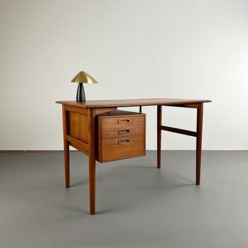 kleiner_dänischer_teak_schreibtisch_1