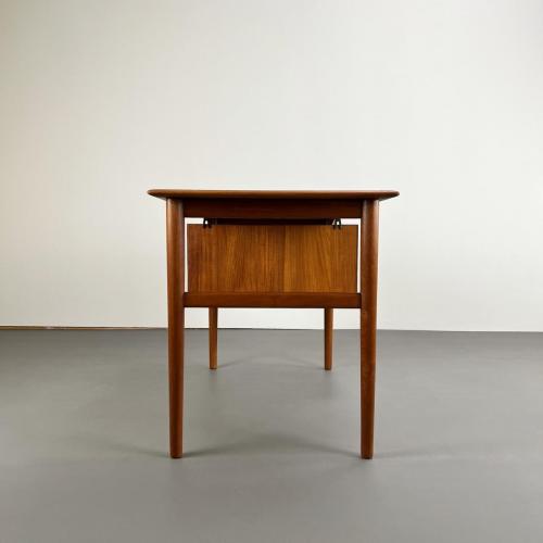 kleiner_dänischer_teak_schreibtisch_10