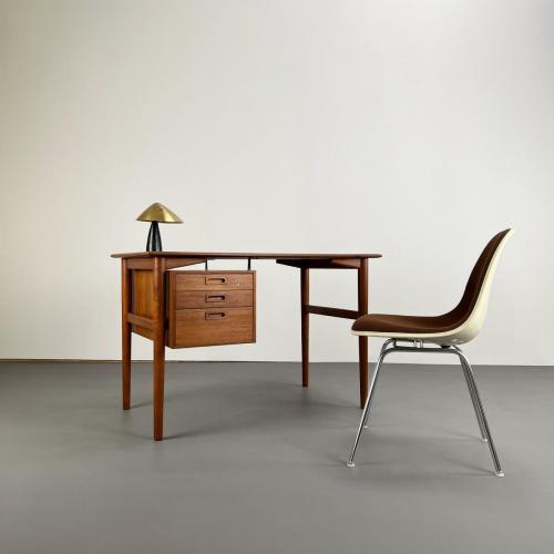 kleiner_dänischer_teak_schreibtisch_2