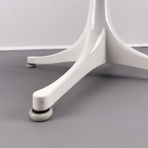 kleiner_george_nelson_beistelltisch_vitra_4