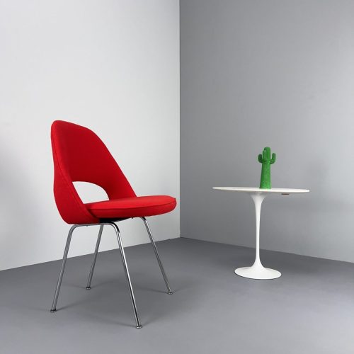 knoll_international_saarinen_mod_72_kvadrat_tonus_rot_1