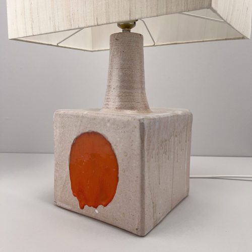 mid_century_keramik_tischleuchte_oranger_punkt_wildseide_3