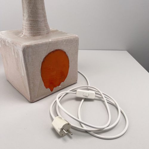 mid_century_keramik_tischleuchte_oranger_punkt_wildseide_9