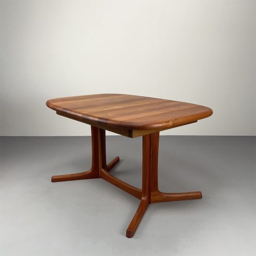 ovaler_70s_esstisch_dyrlund_teak_1