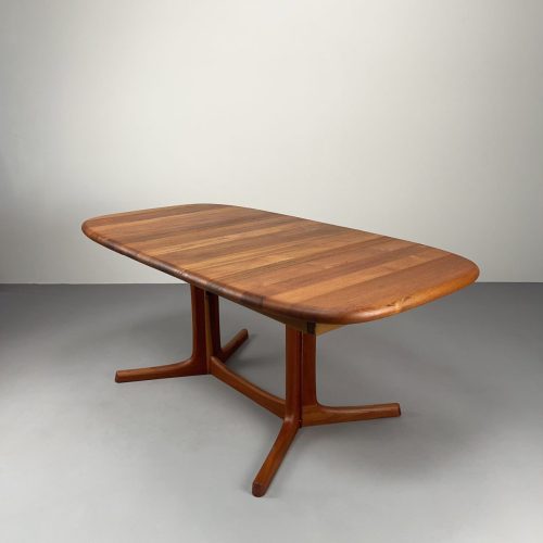 ovaler_70s_esstisch_dyrlund_teak_11