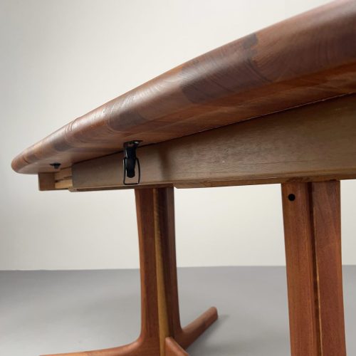 ovaler_70s_esstisch_dyrlund_teak_14