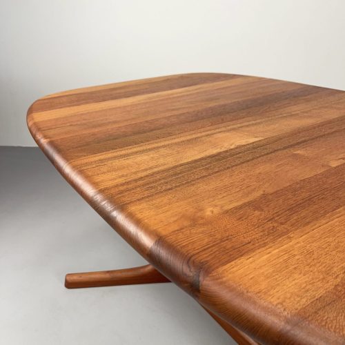 ovaler_70s_esstisch_dyrlund_teak_2