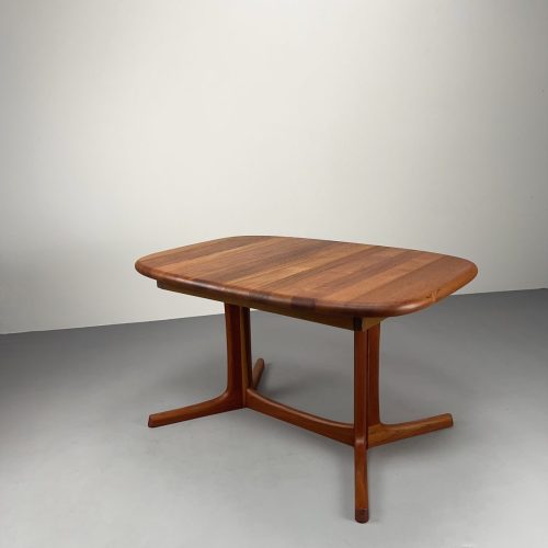 ovaler_70s_esstisch_dyrlund_teak_3