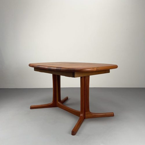 ovaler_70s_esstisch_dyrlund_teak_4