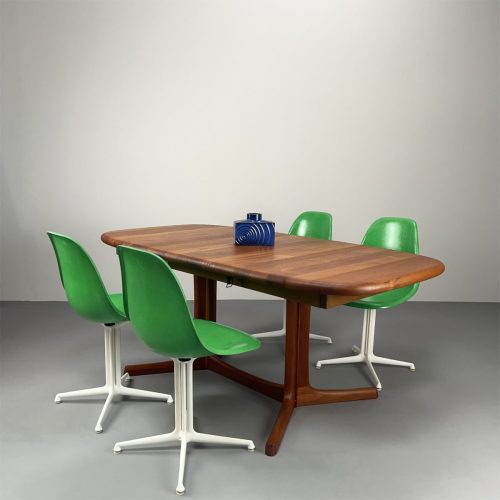 ovaler_70s_esstisch_dyrlund_teak_9