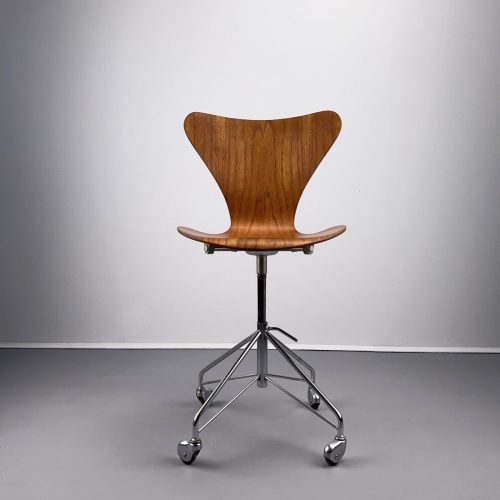 schreibtischstuhl_arne_jacobsen_fritz_hansen_3117_7er_teak_1965_16