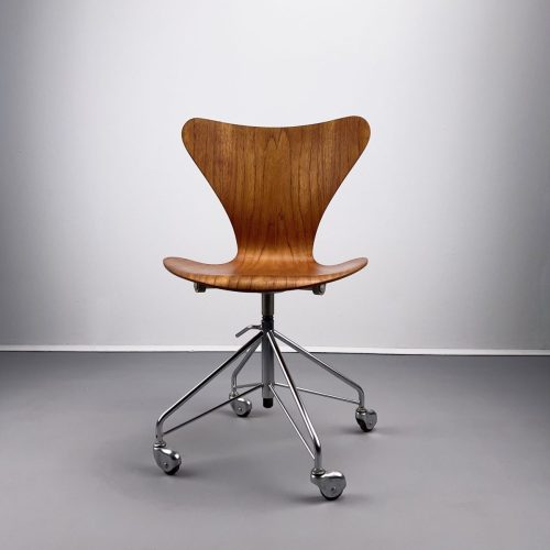 schreibtischstuhl_arne_jacobsen_fritz_hansen_3117_7er_teak_1965_3