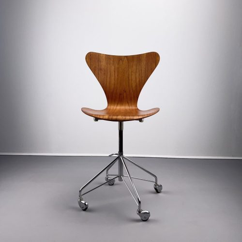 schreibtischstuhl_arne_jacobsen_fritz_hansen_3117_7er_teak_1965_4