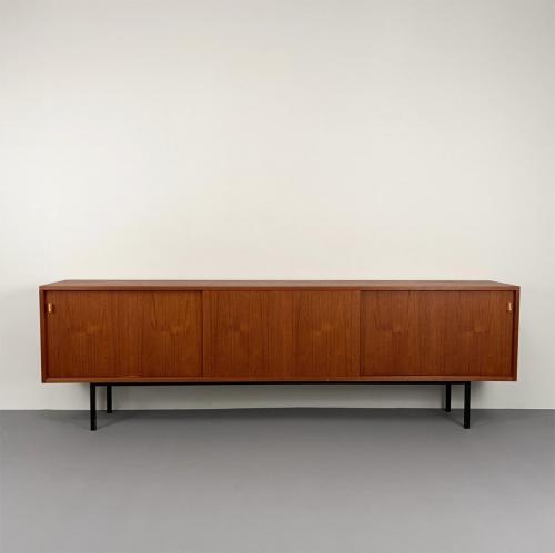 xxl_teak_sideboard_leather_handles_10