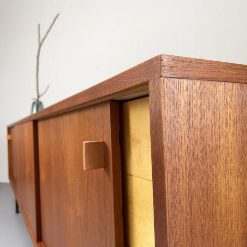 xxl_teak_sideboard_leather_handles_3